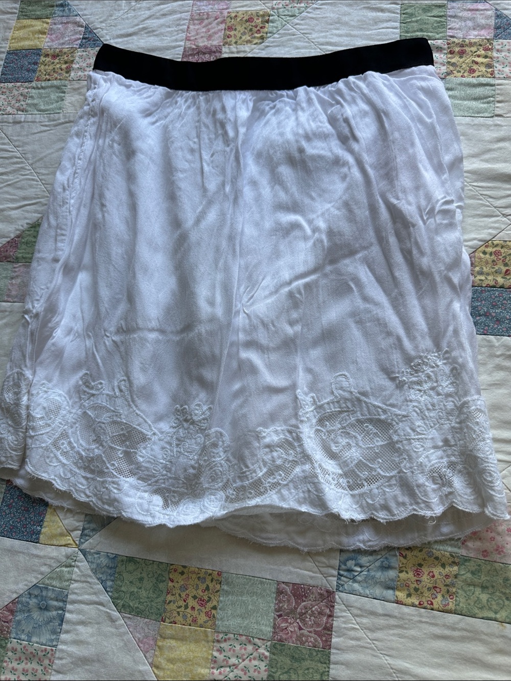 H—White Embroidered A-Line Skirt with Black Waistband